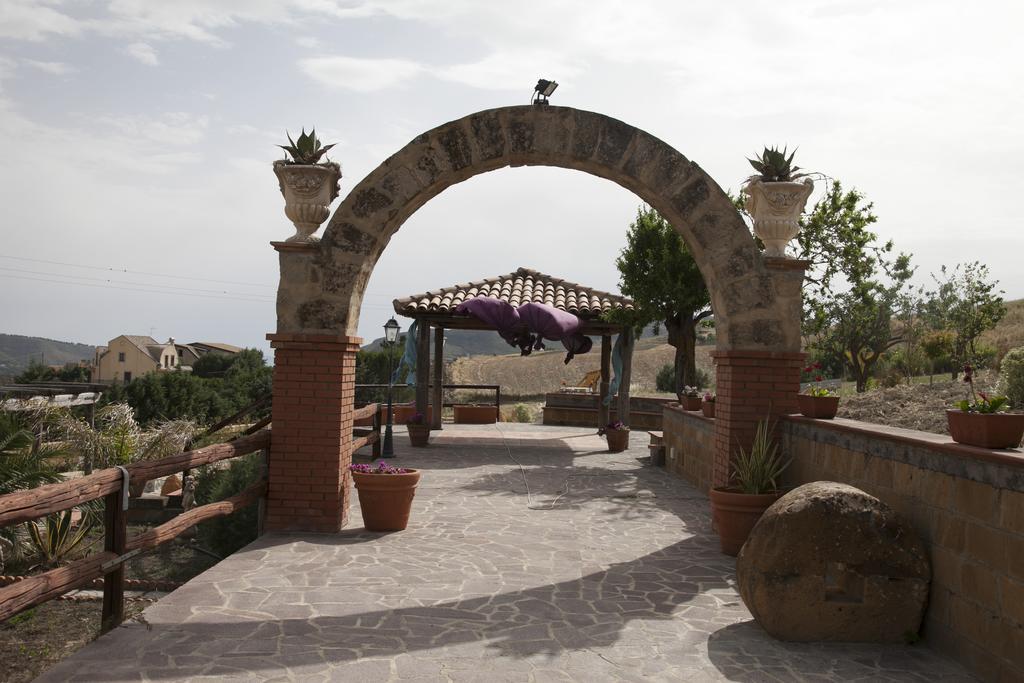 Bed and Breakfast La Dimora Di Samu Enna Exterior foto