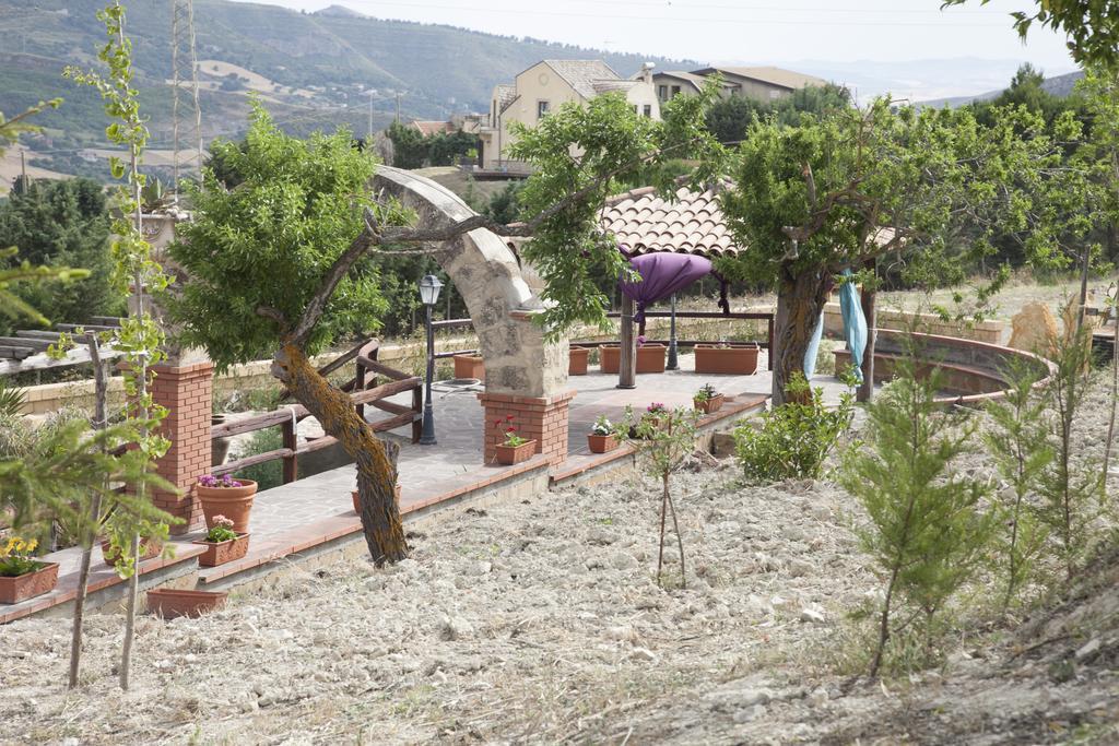 Bed and Breakfast La Dimora Di Samu Enna Exterior foto
